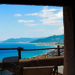 Blu Oltremare , Borgio Verezzi Italia
